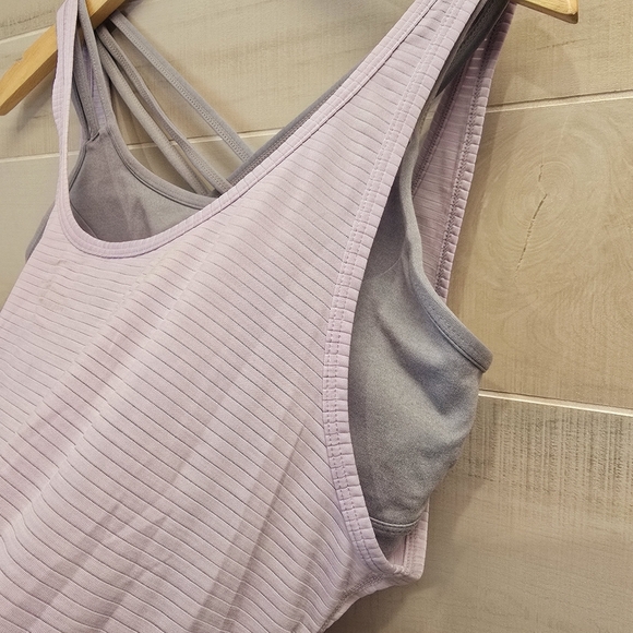 {M} Athleta Fully Focused Criss Cross Tank With Bra Pink Purple Lavender Gray - Picture 3 of 9